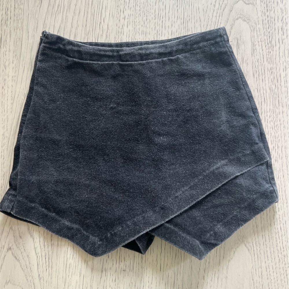 Brandy Black Skort